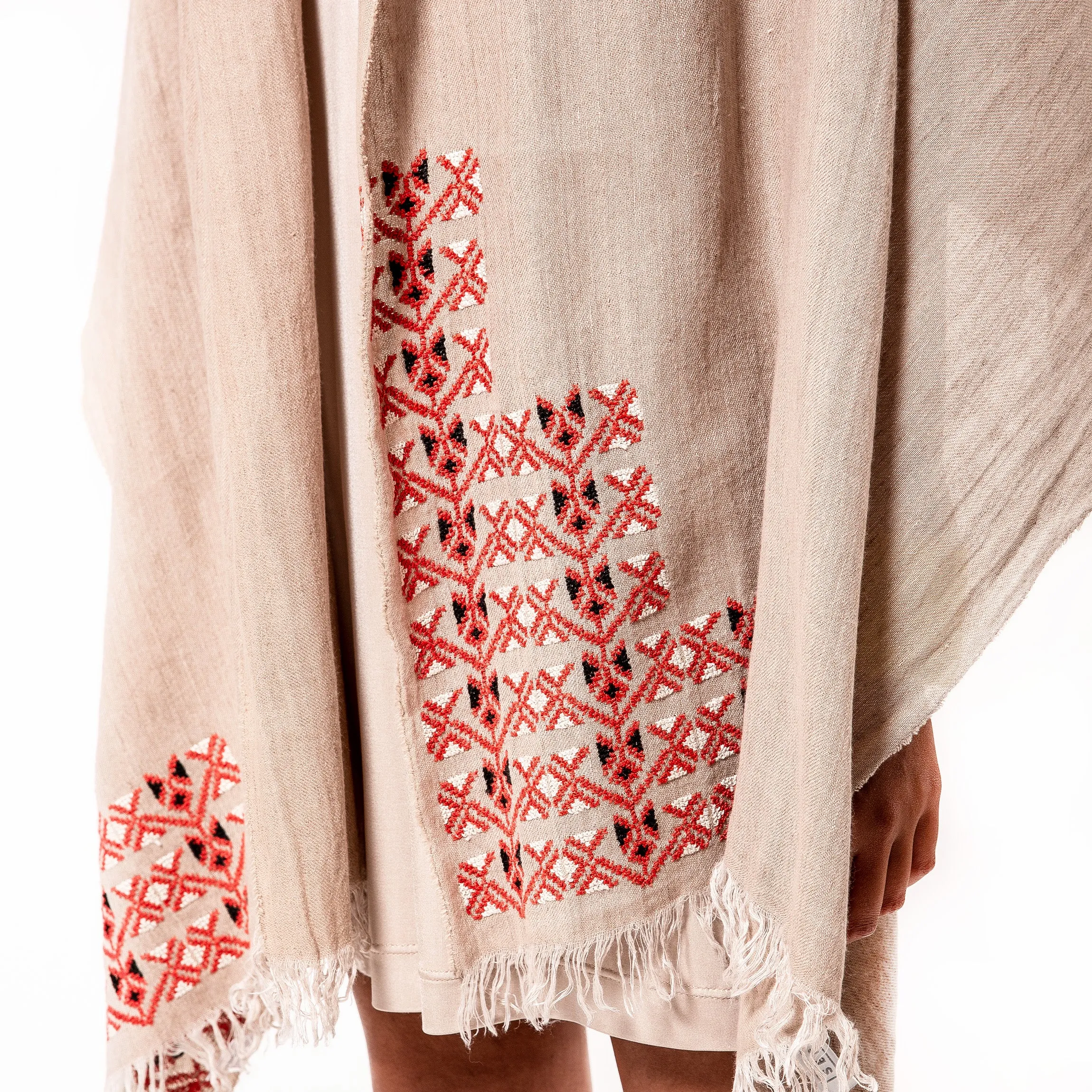 BEIGE LINEN SHAWL - MADE51 X UNHCR Limited Edition