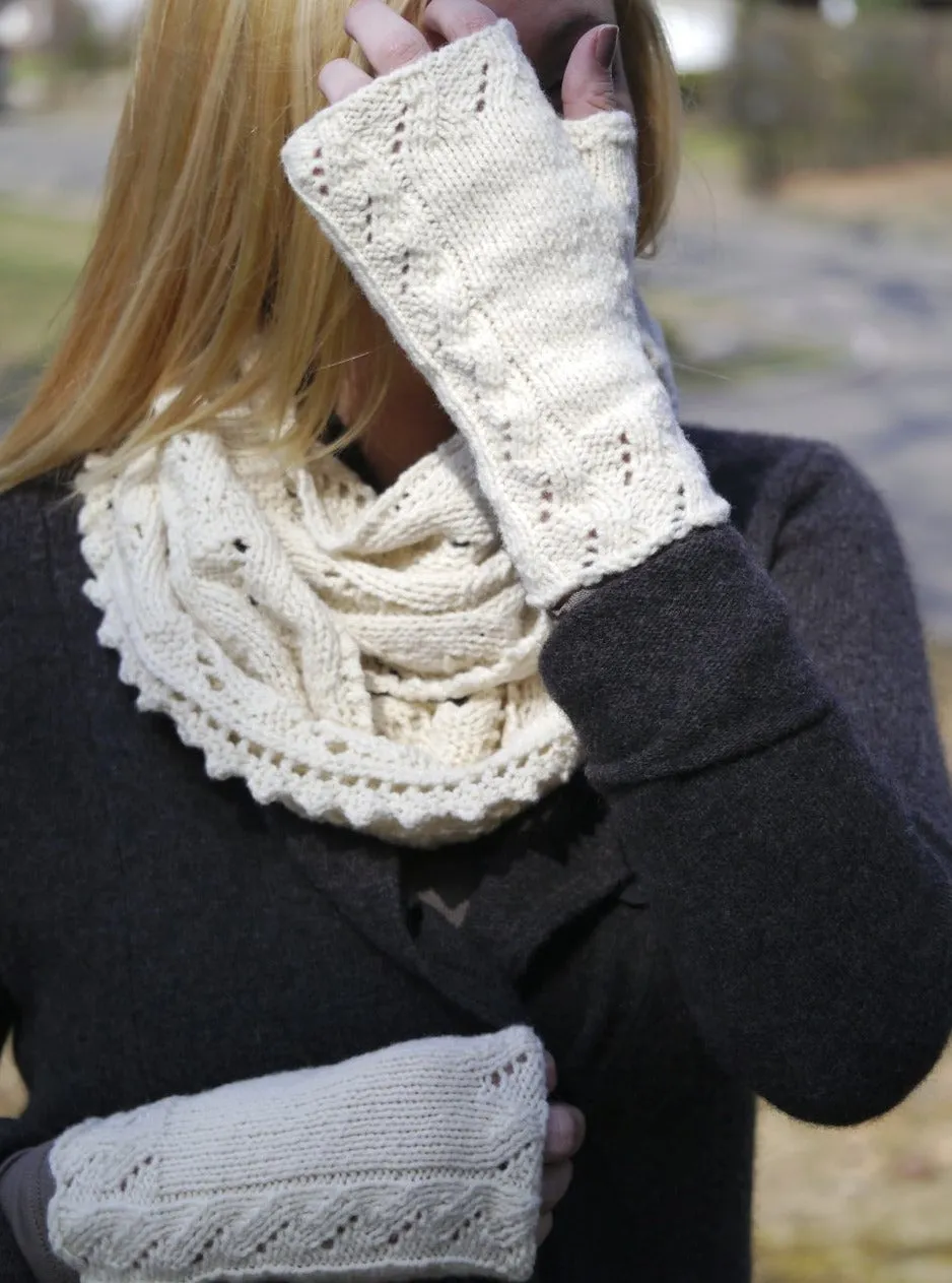 Cirrus Mitts <br/><small>knitting pattern</small>