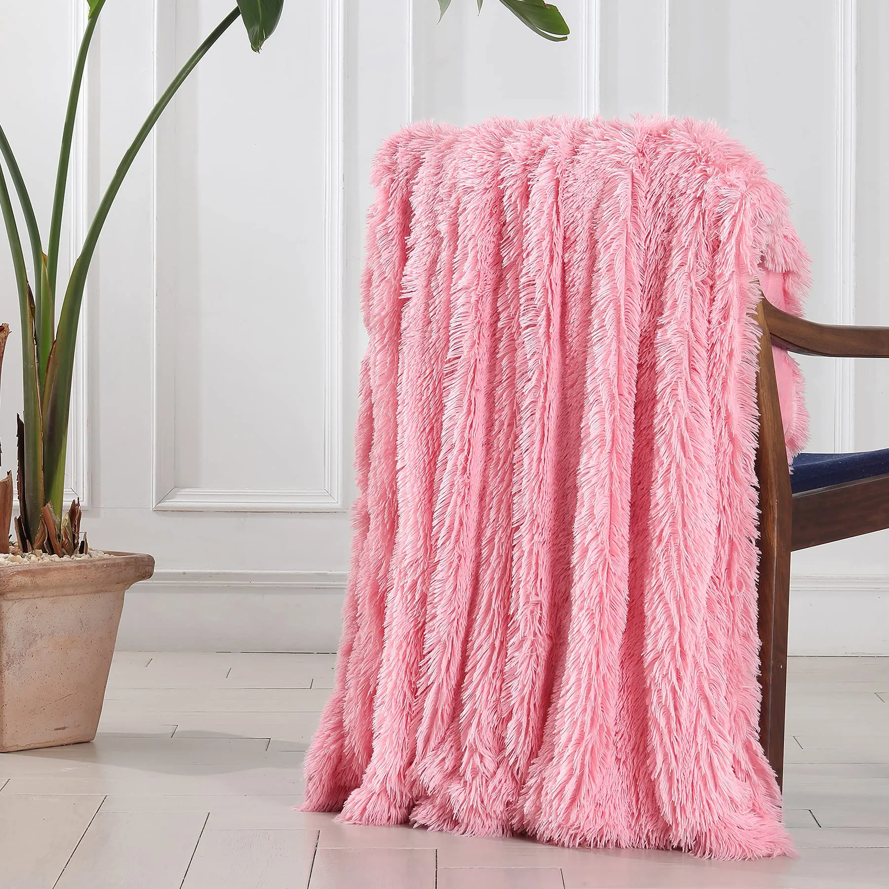 Decorative Extra Soft Faux Fur Blanket Queen Size 78" x 90",Solid Reversible Fuzzy Lightweight Long Hair Shaggy Blanket,Fluffy Cozy Plush Fleece Microfiber Fur Blanket for Couch Sofa Bed,Pink