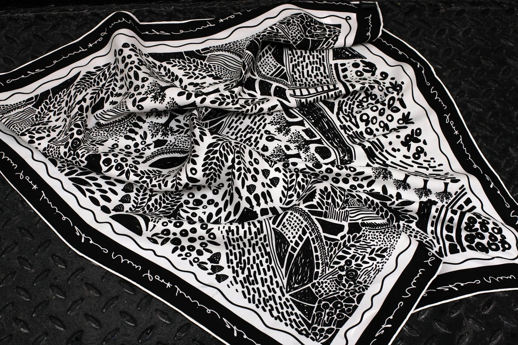 Double Sided Silk Scarf Of Black Garden