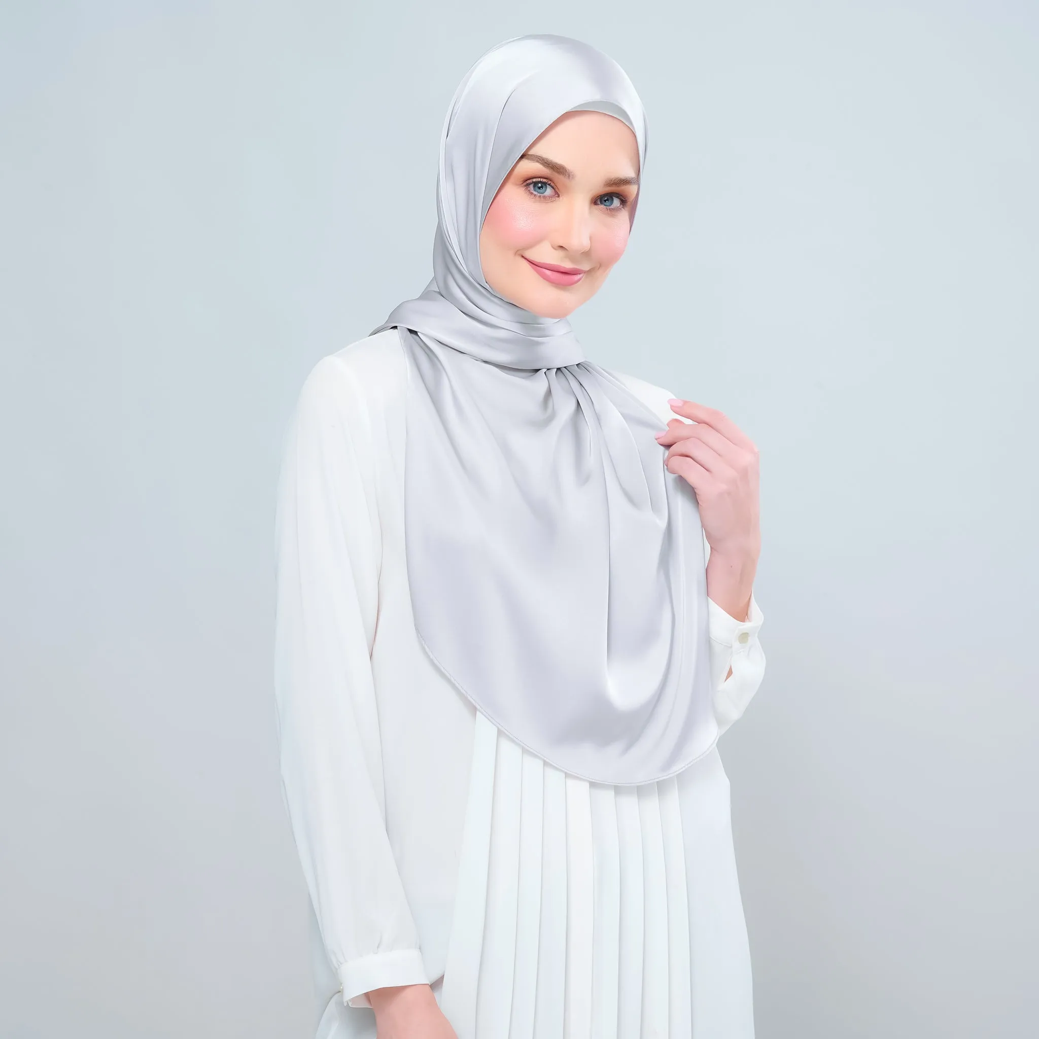 Instant Tag n' Go Shawl  | Satin Silk in Silver