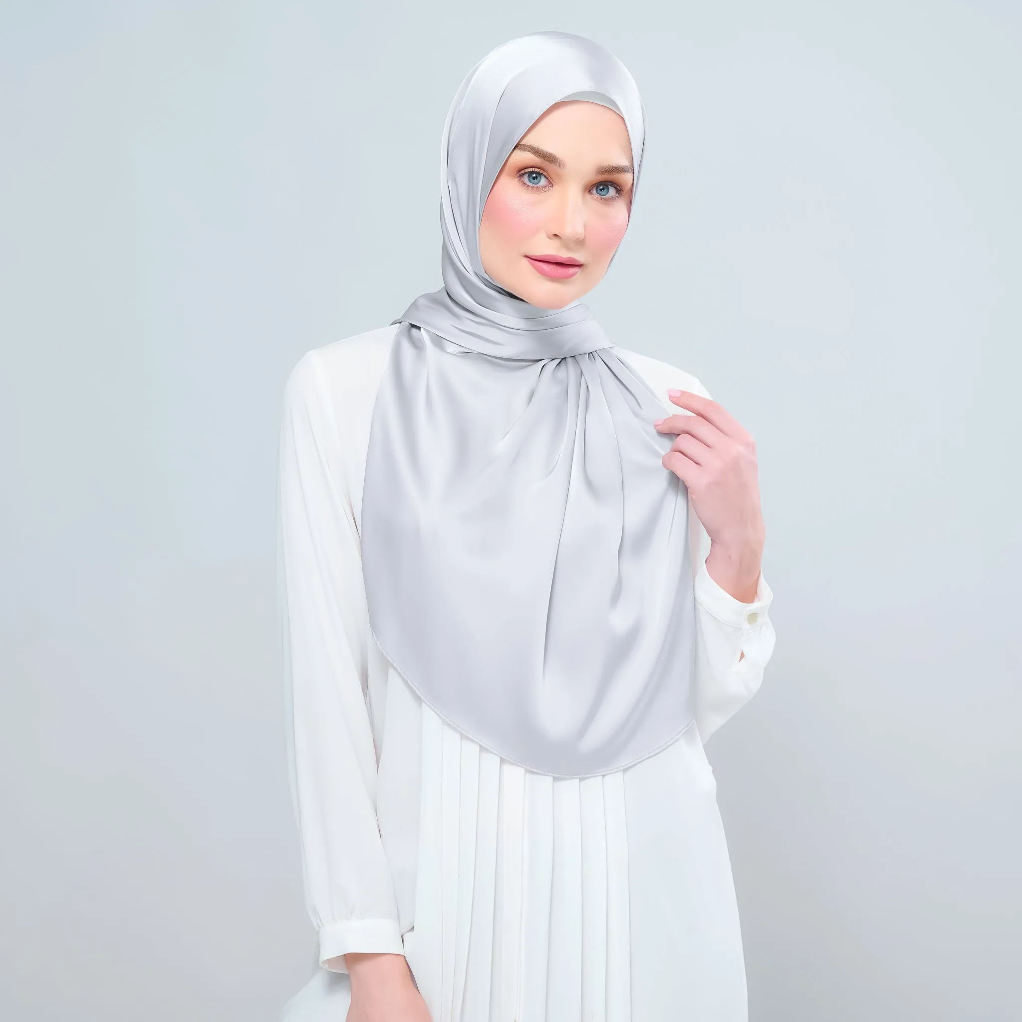 Instant Tag n' Go Shawl  | Satin Silk in Silver