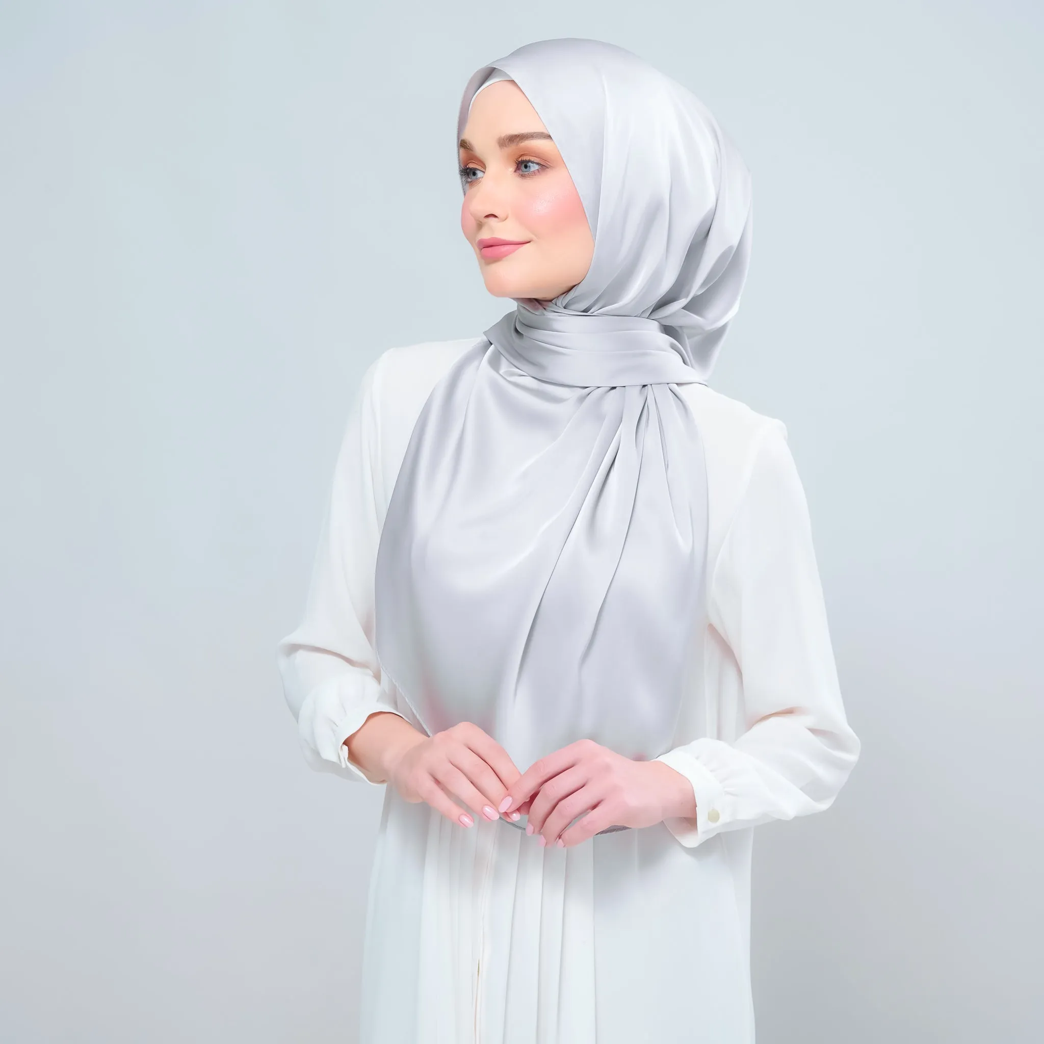 Instant Tag n' Go Shawl  | Satin Silk in Silver