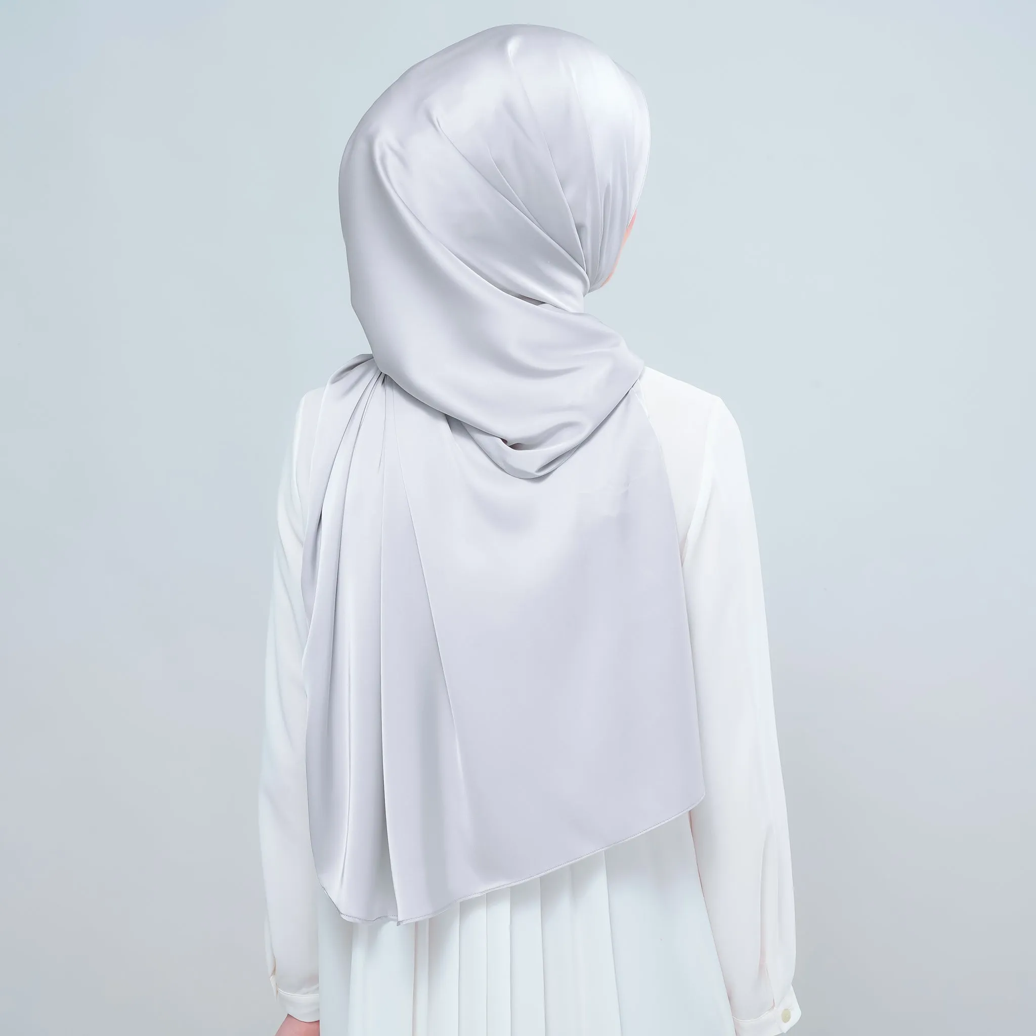 Instant Tag n' Go Shawl  | Satin Silk in Silver