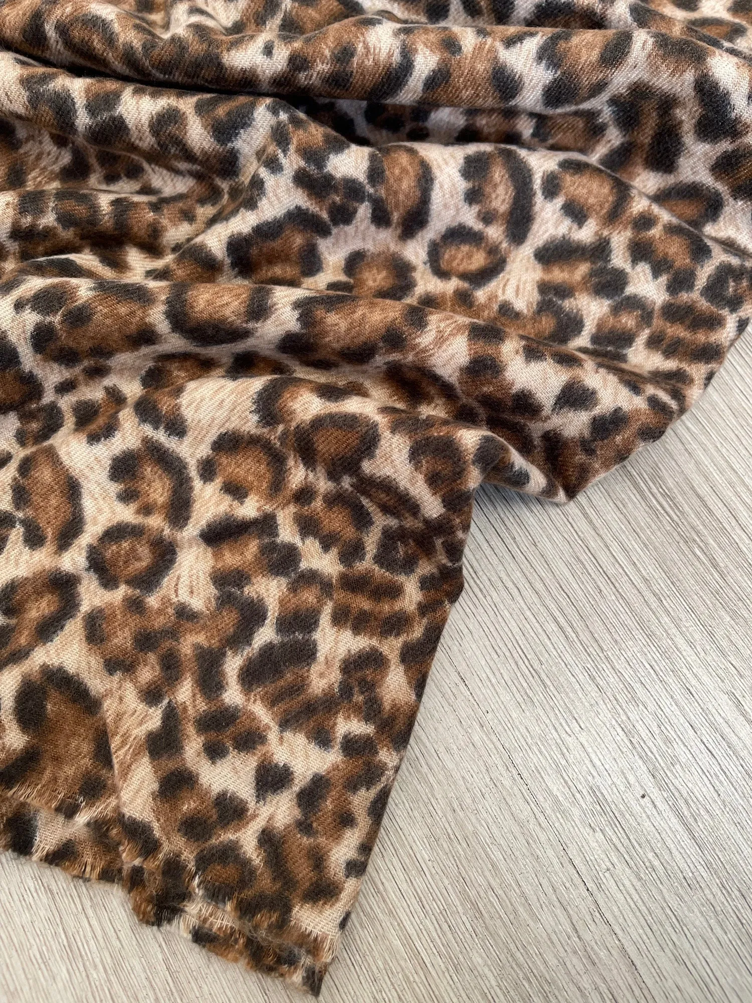 LARGE BROWN SUPER SOFT FLEECE FEEL LEOPARD PRINT SCARF