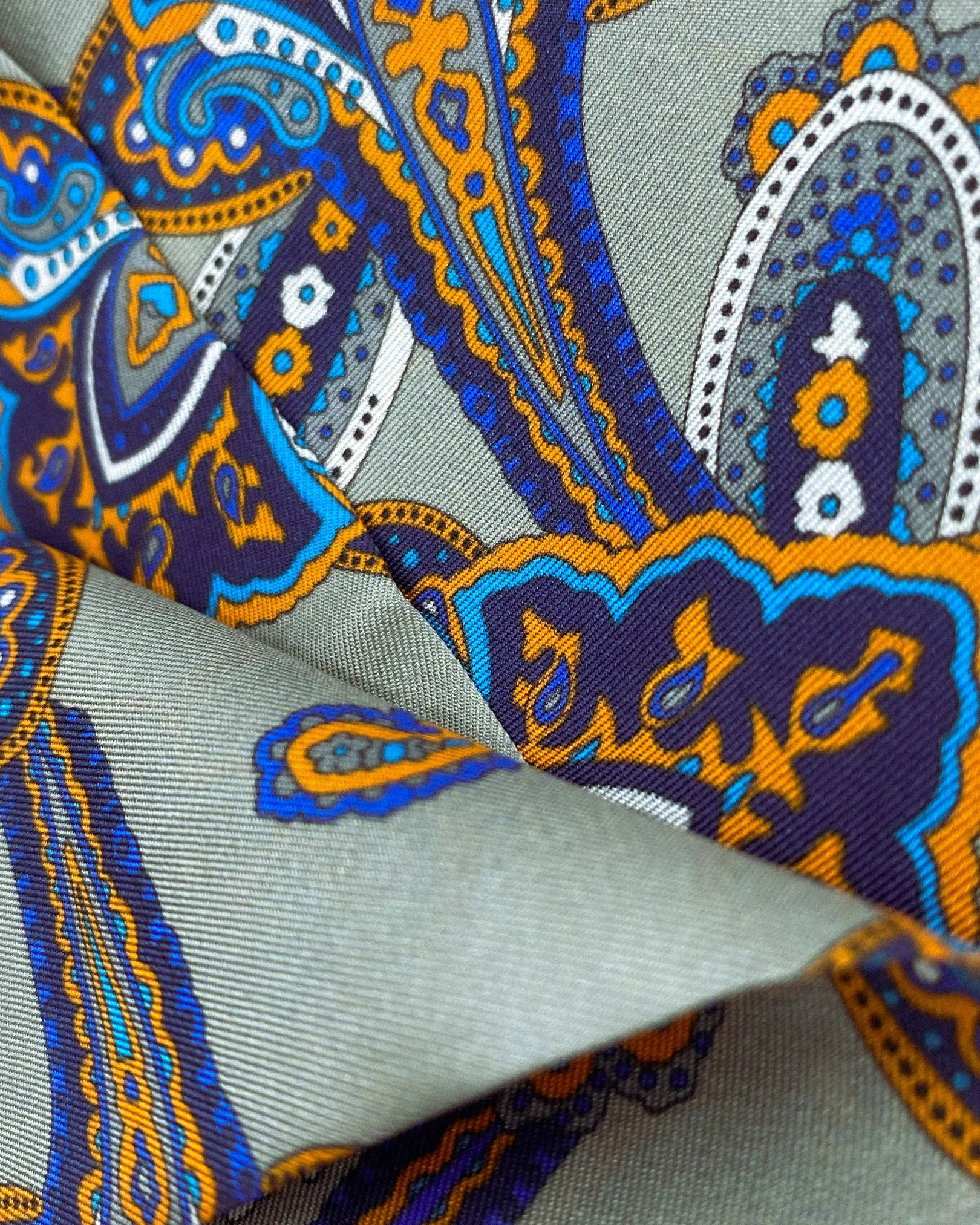 Men's Silk Paisley Scarf - The Tremblant