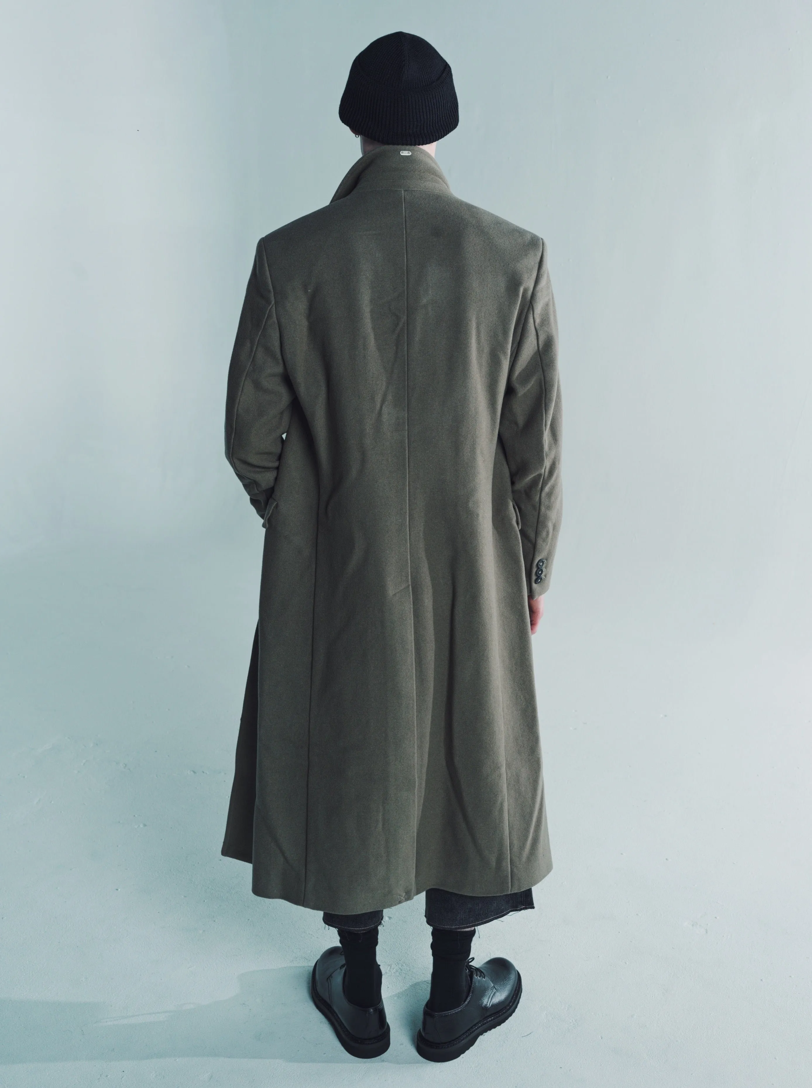 Peafowl Bath Wool Extended Whale Coat