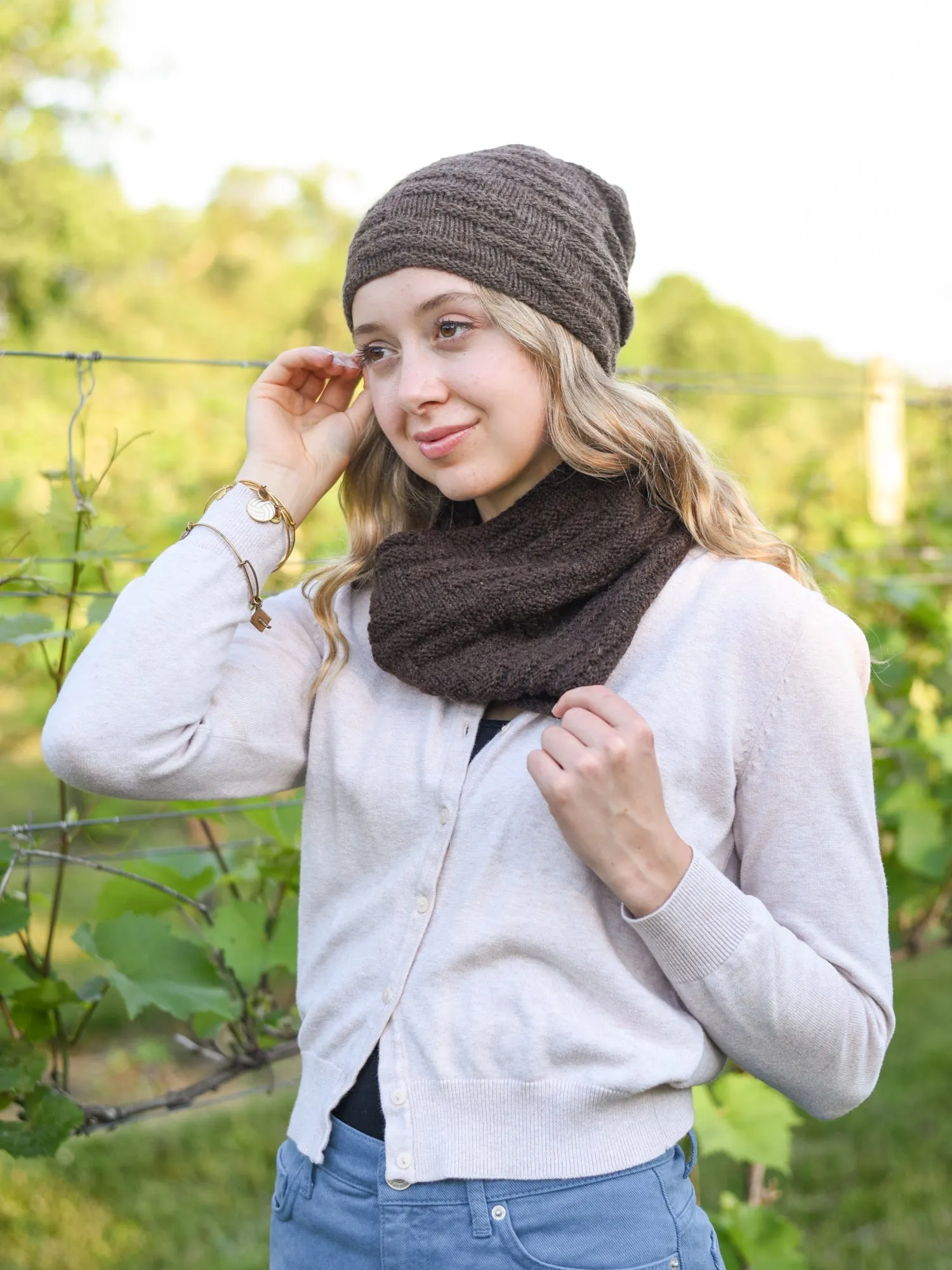 Squeeze Me Infinity Cowl <br/><small>knitting pattern</small>