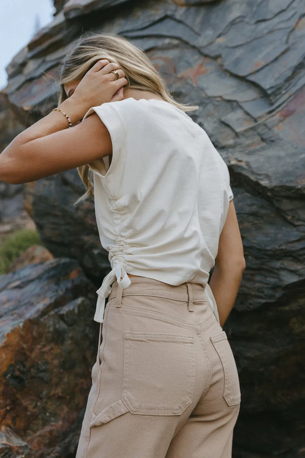 White Center Seamed Side Drawstring Cap Sleeve T-shirt 🖤 Because Effortless Style Should Be Your Default