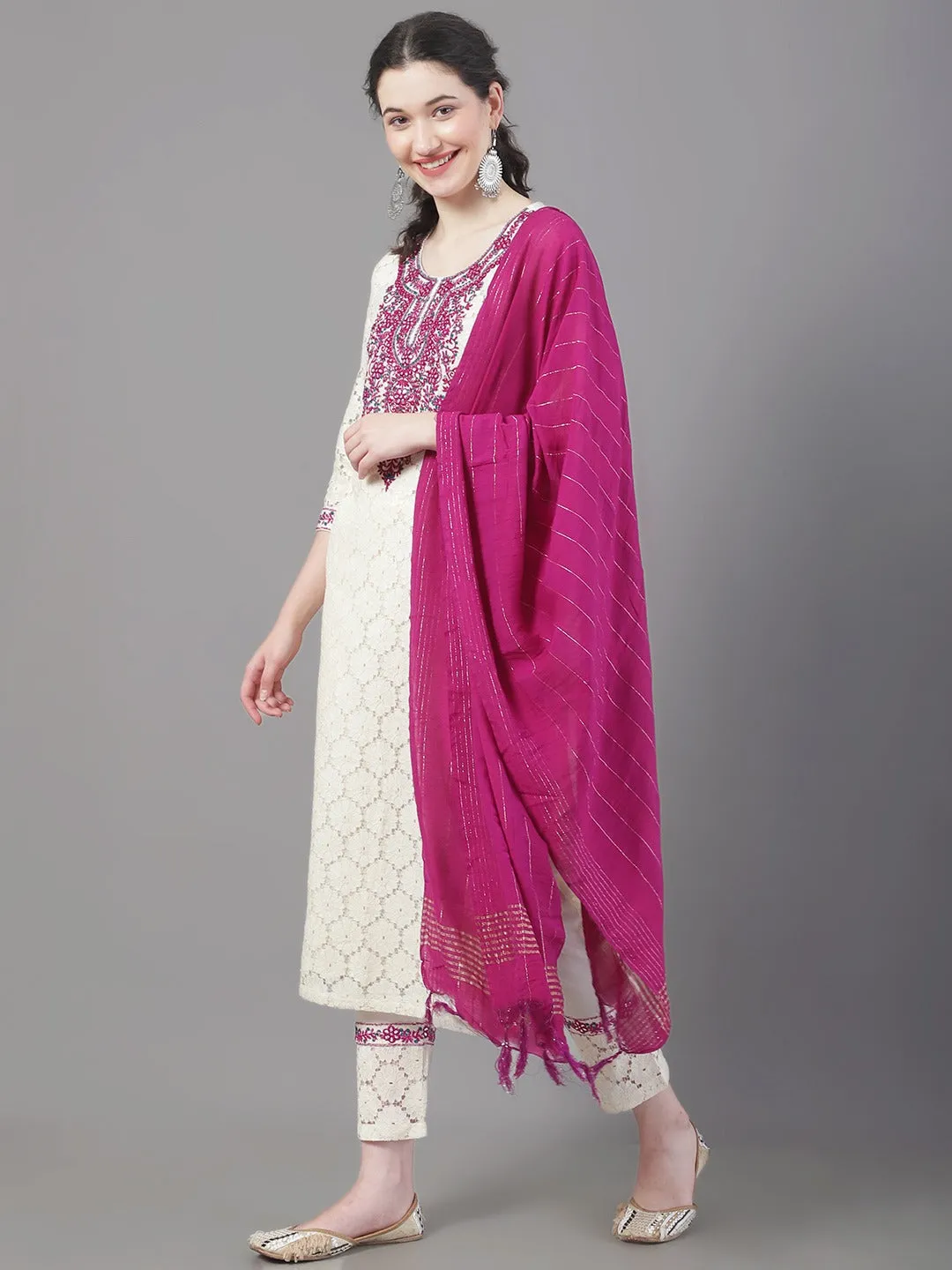 Women Embroidered Thread Work Pure Cotton Kurta With Trousers & With Dupatta