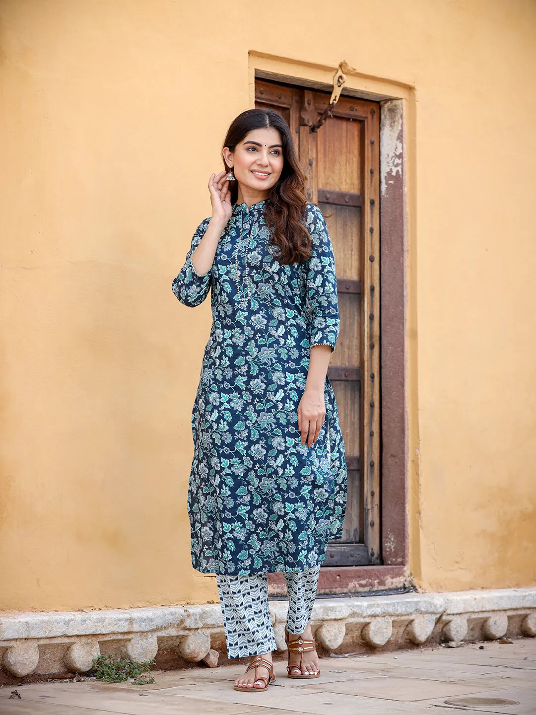 Women Navy Blue Cotton Kurta Set With Dupatta