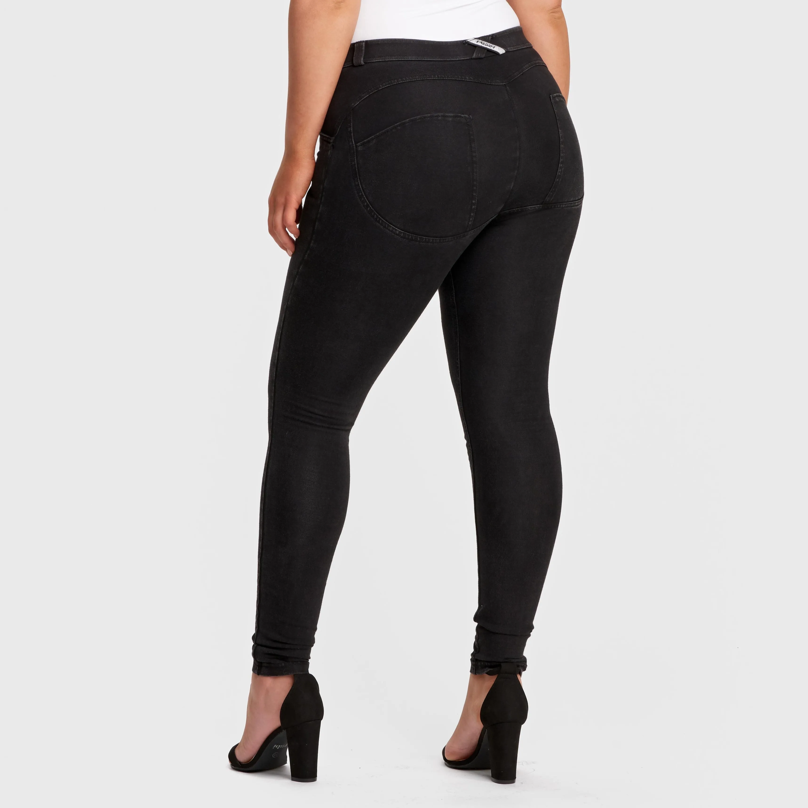 WR.UP® Curvy Denim - High Waist - Full Length - Black   Black Stitching